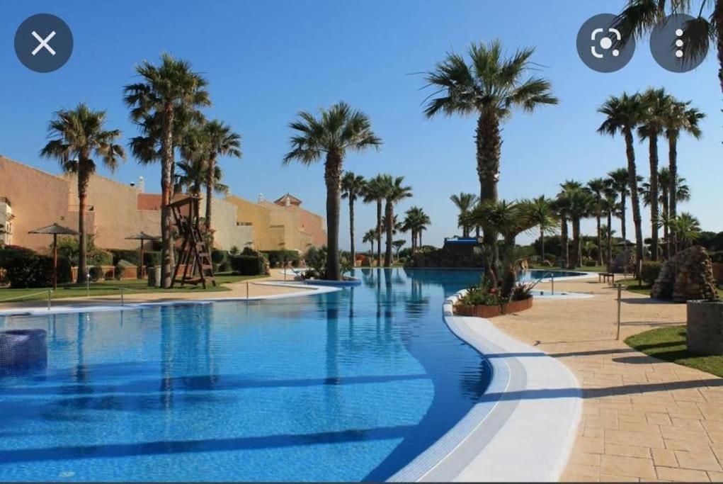 Апартаменты 1Ra Linea Playa Zahara Atlanterra Piscina Parking Захара-де-лос-Атунес Экстерьер фото