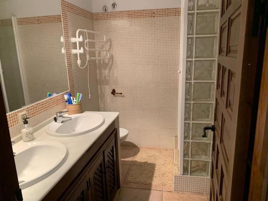 Апартаменты 1Ra Linea Playa Zahara Atlanterra Piscina Parking Захара-де-лос-Атунес Экстерьер фото